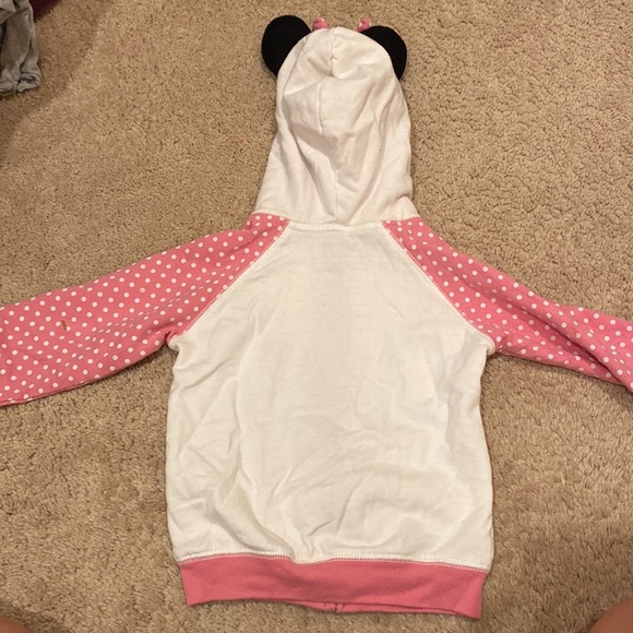 Size 4T, Girl’s MINNIE Mouse hoodie- complete with ears! - Picture 2 of 3